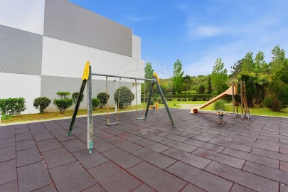 Apartamento T4 para Arrendamento em Queluz e Belas