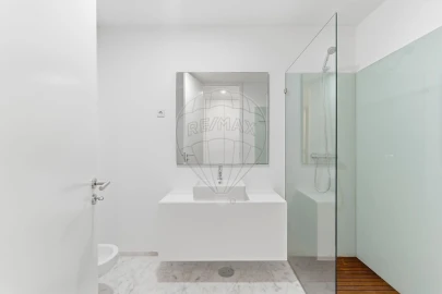 Apartamento T4 para Arrendamento em Queluz e Belas