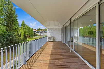 Apartamento T4 para Arrendamento em Queluz e Belas