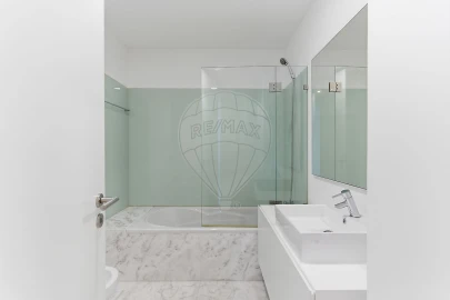 Apartamento T4 para Arrendamento em Queluz e Belas