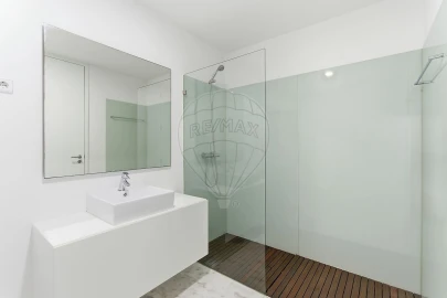 Apartamento T4 para Arrendamento em Queluz e Belas