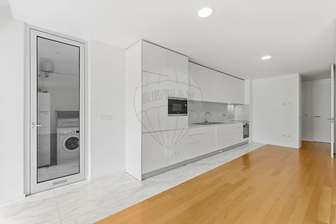 Apartamento T4 para Arrendamento em Queluz e Belas Foto 15