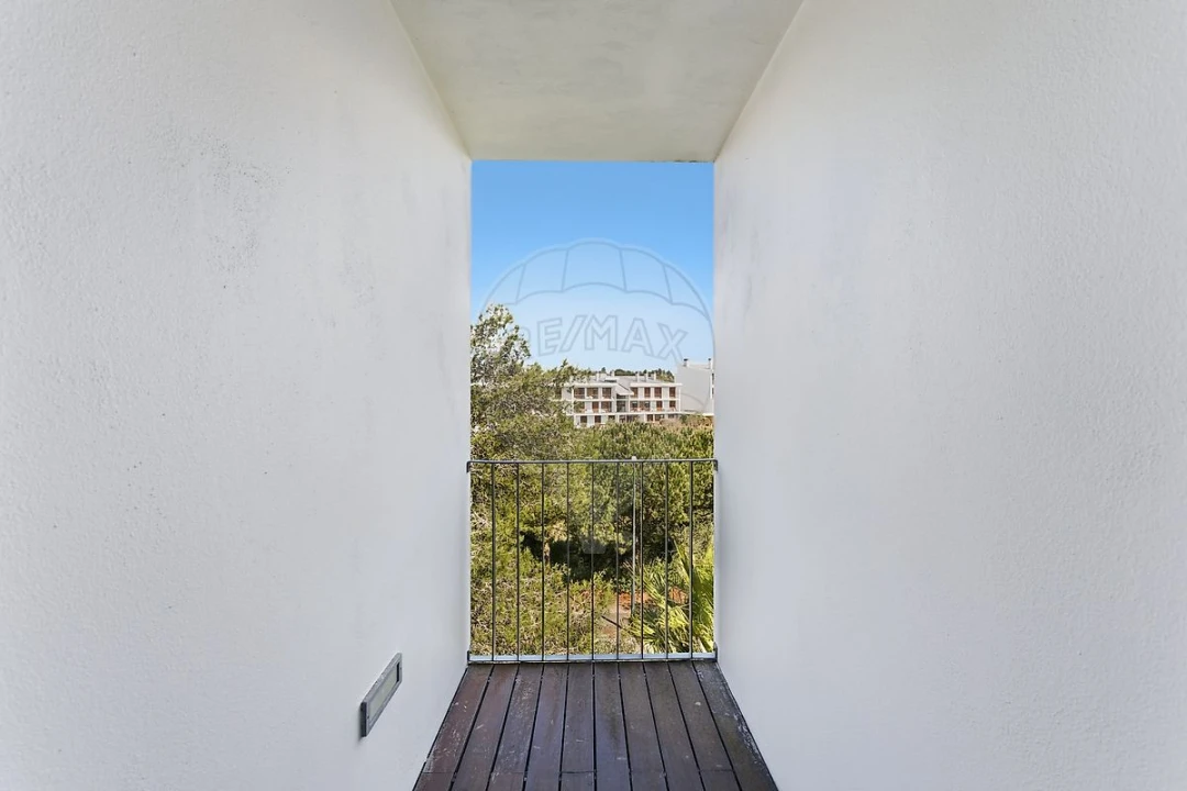 Apartamento T4 para Arrendamento em Queluz e Belas Foto 38