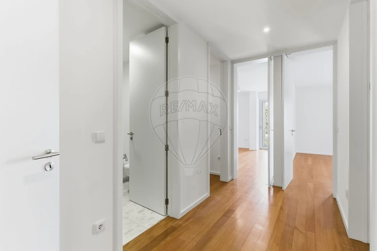 Apartamento T4 para Arrendamento em Queluz e Belas Foto 22