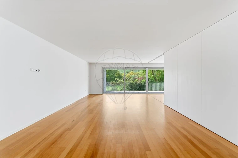 Apartamento T4 para Arrendamento em Queluz e Belas Foto 7