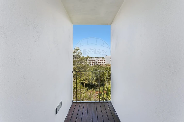 Apartamento T4 para Arrendamento em Queluz e Belas Foto 38