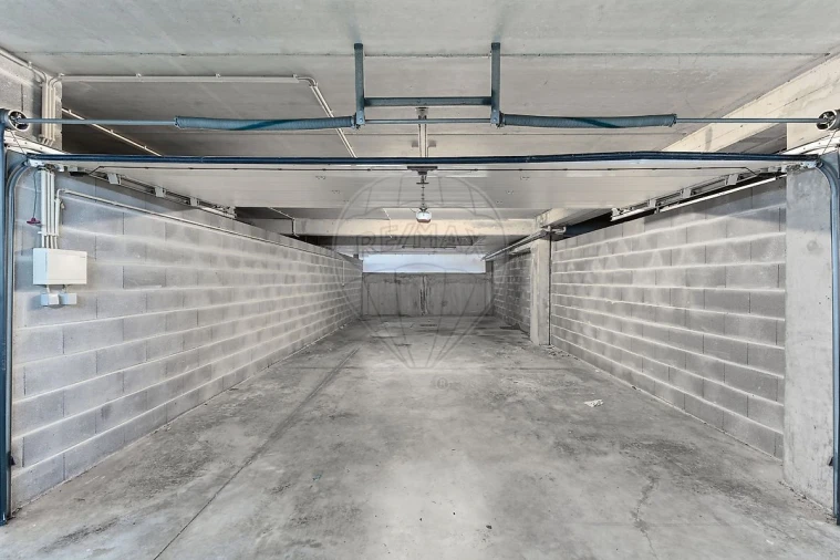Apartamento T4 para Arrendamento em Queluz e Belas Foto 36