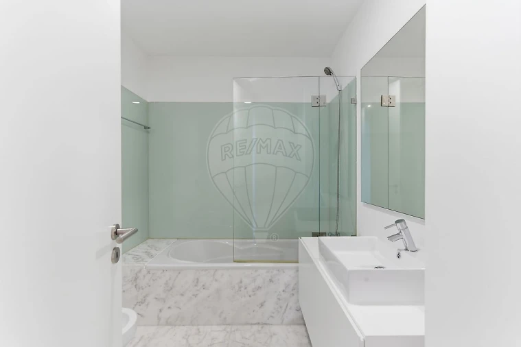 Apartamento T4 para Arrendamento em Queluz e Belas Foto 21