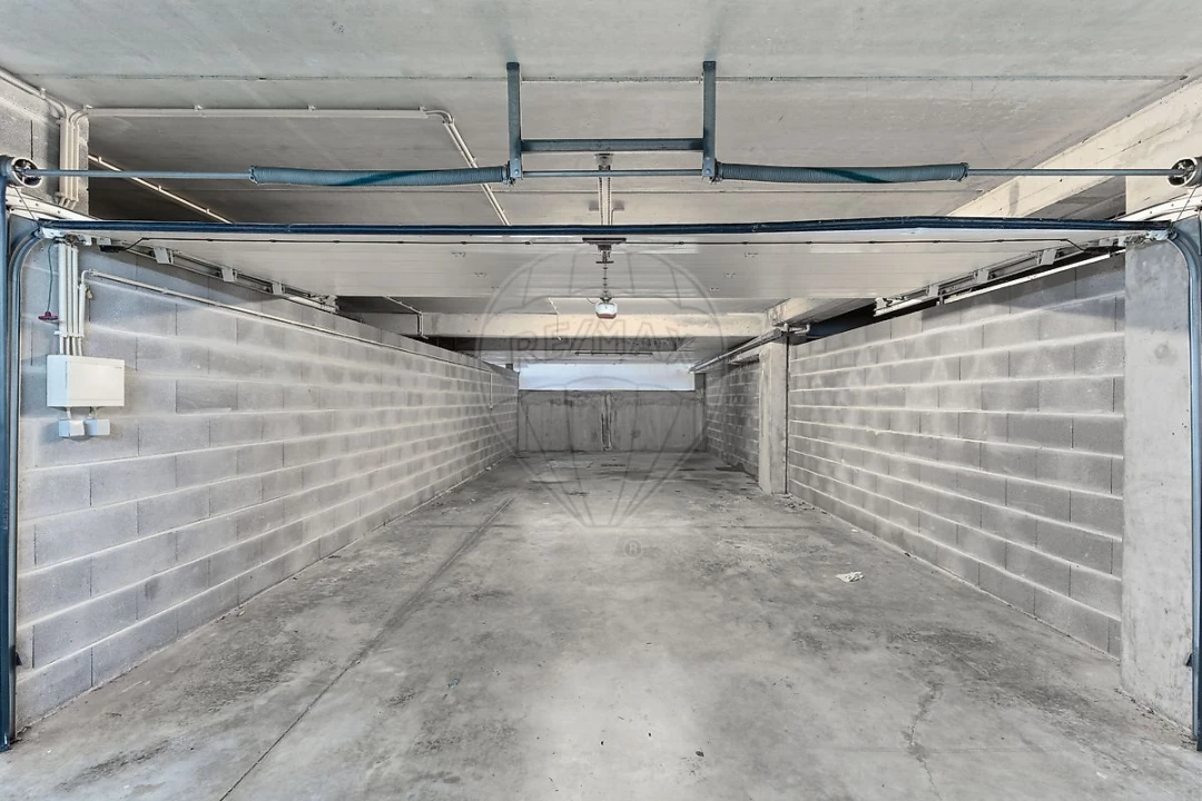 Apartamento T4 para Arrendamento em Queluz e Belas Foto 36