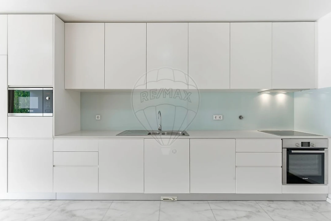 Apartamento T4 para Arrendamento em Queluz e Belas Foto 16