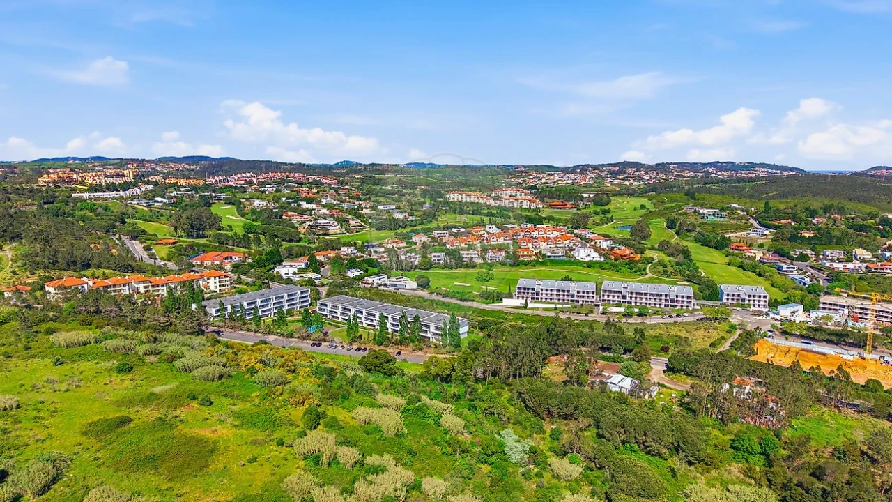 Apartamento T4 para Arrendamento em Queluz e Belas Foto 3