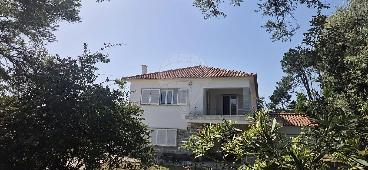 Moradia T5 para Venda em Colares Foto 2