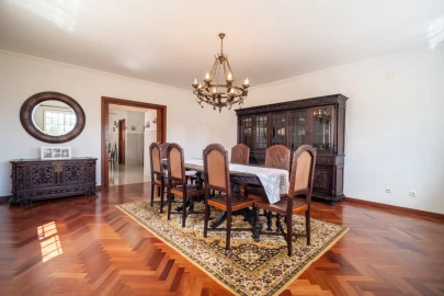 Moradia T6 para Venda em Vilar