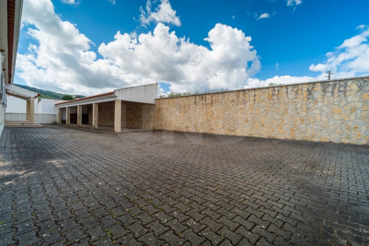 Moradia T6 para Venda em Vilar Foto 34