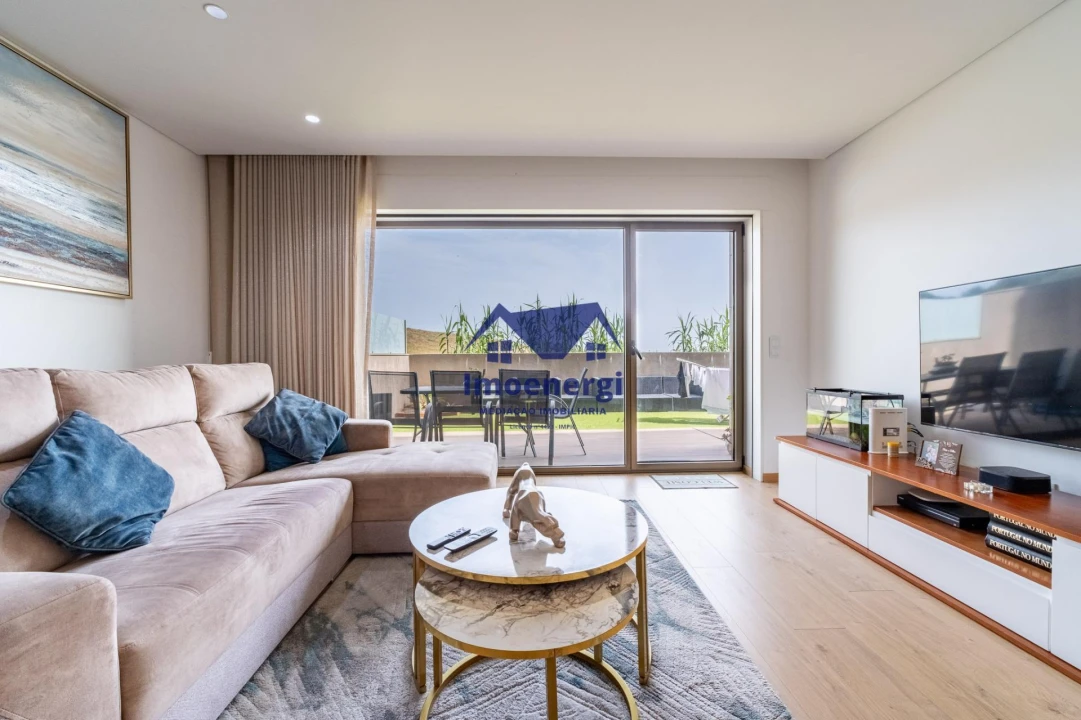 Apartamento T3 para Venda em Arvore Foto 2