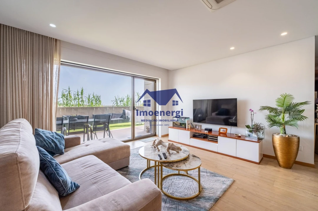 Apartamento T3 para Venda em Arvore Foto 3
