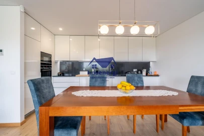 Apartamento T3 para Venda em Arvore