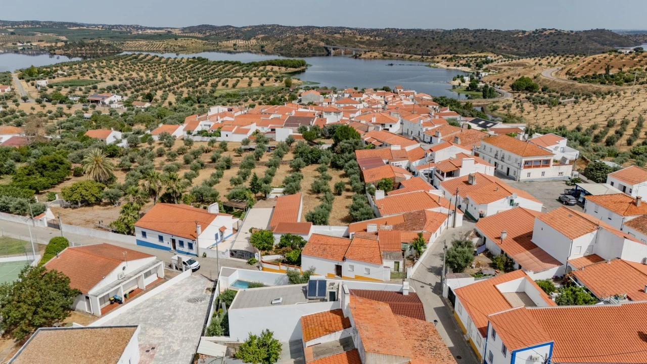 Moradia T4 para Venda em Vale (São Cosme), Telhado e Portela Foto 43