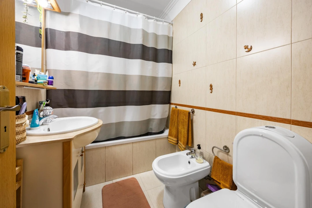 Apartamento T2 para Venda em Corroios Foto 17