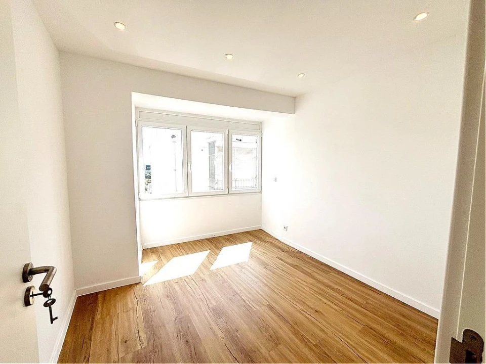 Apartamento T2 para Venda em Póvoa de Santa Iria e Forte da Casa Foto 15