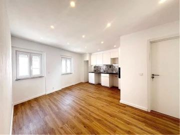 Apartamento T2 para Venda em Póvoa de Santa Iria e Forte da Casa