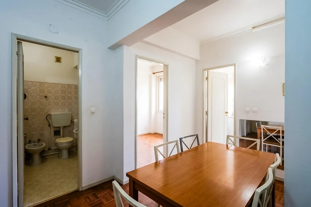 Apartamento T2 para Venda em Agualva e Mira-Sintra Foto 4