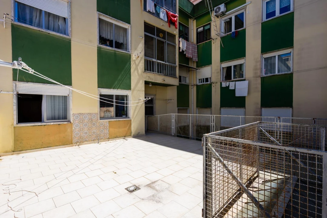 Apartamento T2 para Venda em Agualva e Mira-Sintra Foto 20