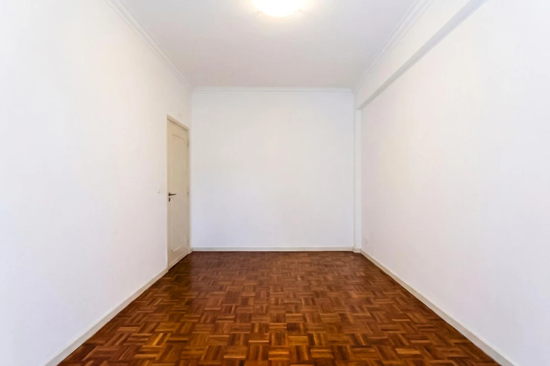 Apartamento T2 para Venda em Agualva e Mira-Sintra Foto 7