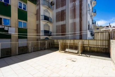 Apartamento T2 para Venda em Agualva e Mira-Sintra