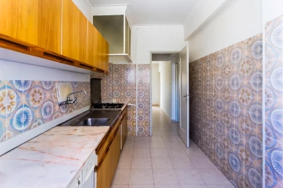Apartamento T2 para Venda em Agualva e Mira-Sintra