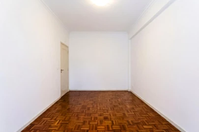 Apartamento T2 para Venda em Agualva e Mira-Sintra