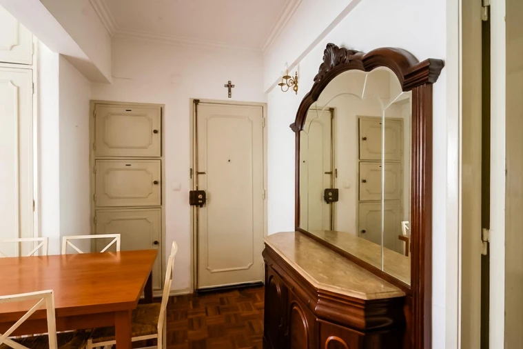 Apartamento T2 para Venda em Agualva e Mira-Sintra Foto 3