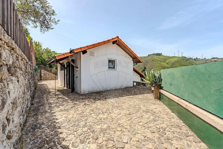Moradia T3 para Venda em Ferral Foto 31