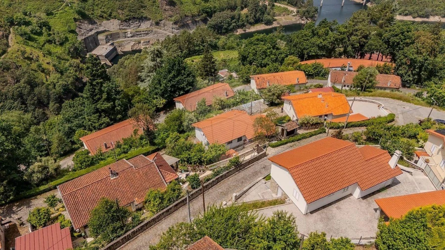 Moradia T3 para Venda em Ferral Foto 33