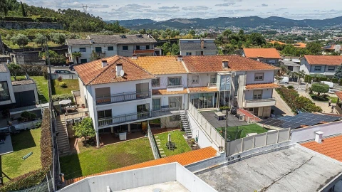 Moradia T3 para Venda em Fermentões