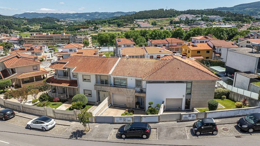Moradia T3 para Venda em Fermentões Foto 3