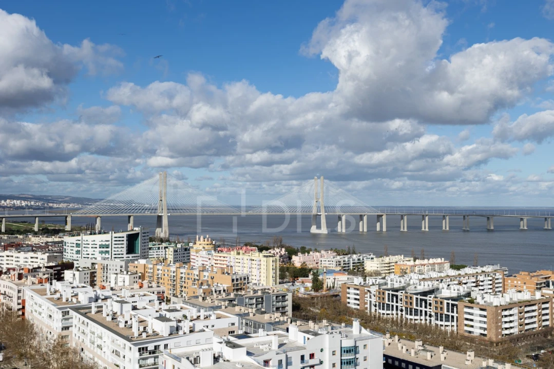 Apartamento T3 para Venda em Parque das Nações Foto 1