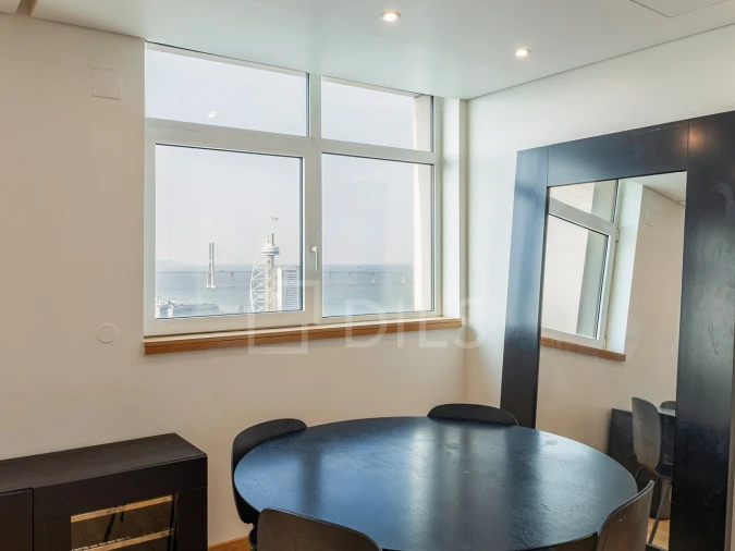 Apartamento T2 para Venda em Parque das Nações Foto 8