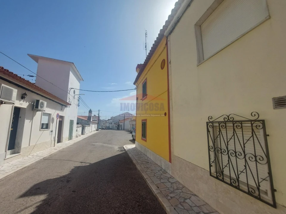 Moradia T1 para Venda em Ciladas Foto 4