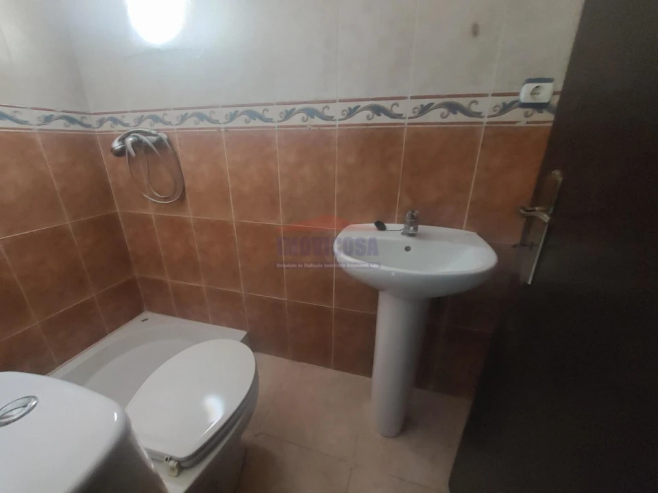 Moradia T1 para Venda em Ciladas Foto 11