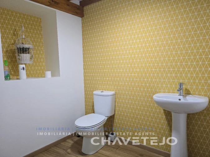 Prédio para Venda em São João Baptista e Santa Maria dos Olivais Foto 39