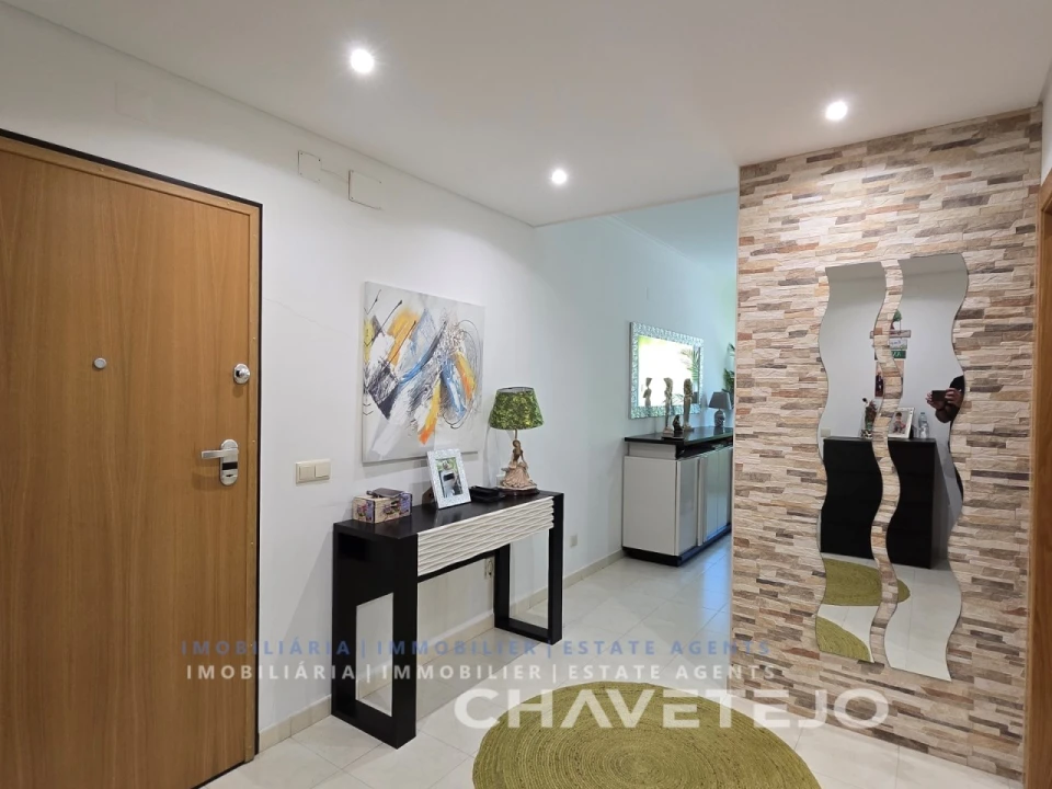 Apartamento T2 para Venda em São João Baptista e Santa Maria dos Olivais Foto 8