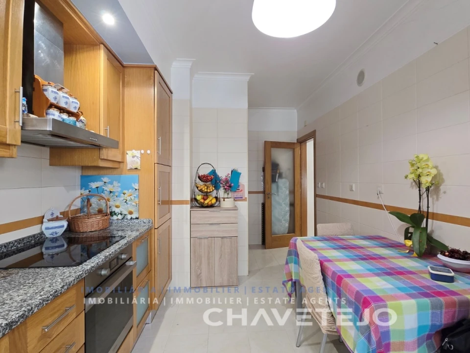 Apartamento T2 para Venda em São João Baptista e Santa Maria dos Olivais Foto 17