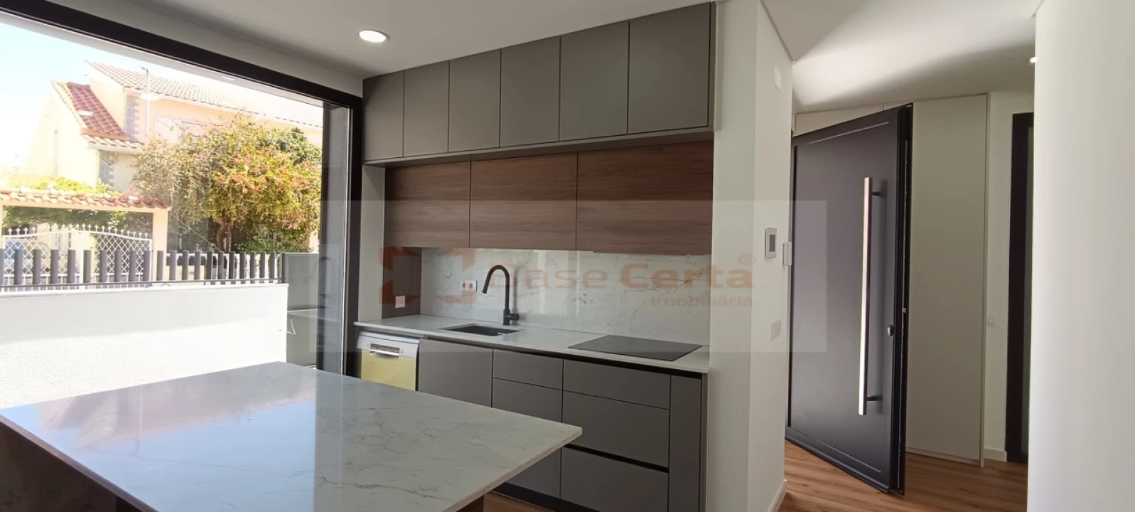 Moradia T5 para Venda em Santa Iria de Azoia, São João da Talha e Bobadela Foto 1