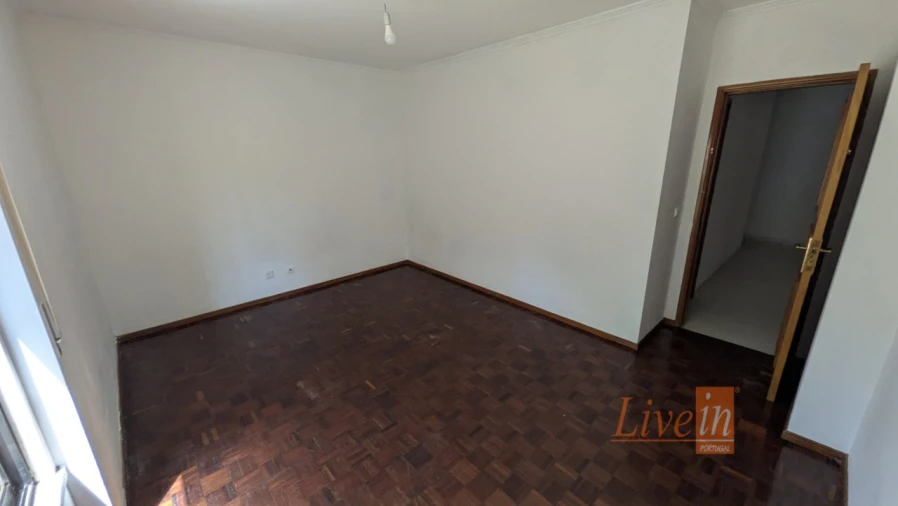 Apartamento T2 para Venda em Algueirão-Mem Martins Foto 17