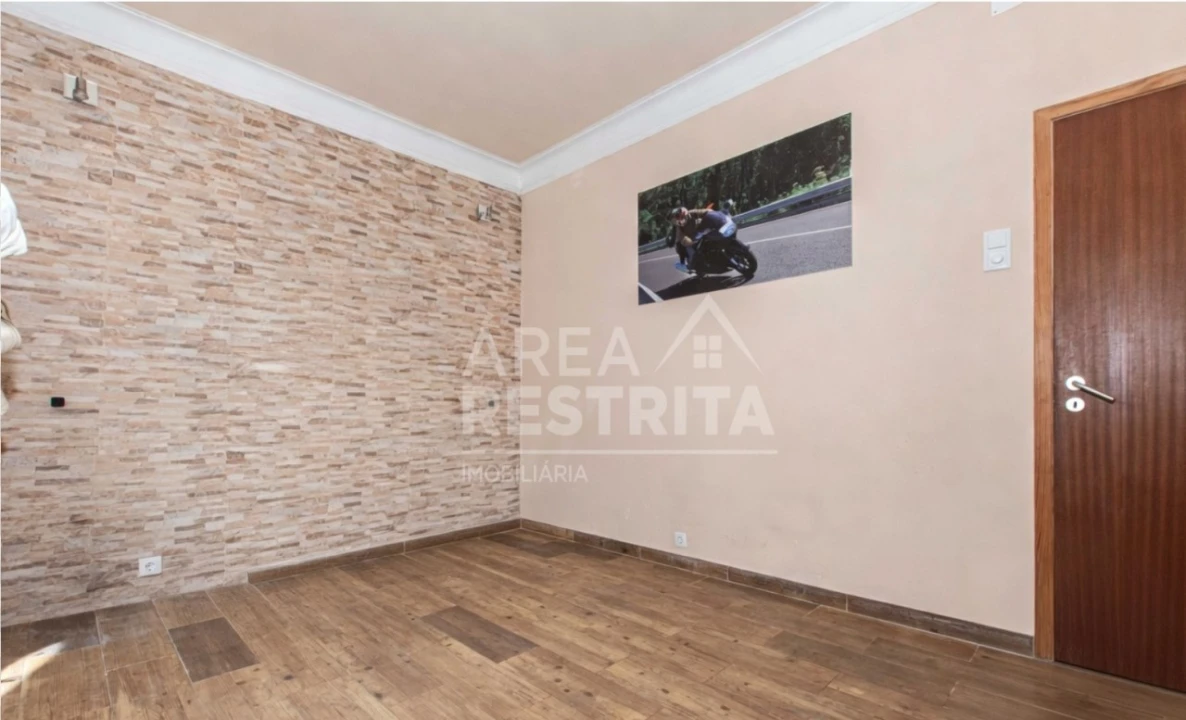 Apartamento T2 para Venda em Penha de França Foto 2