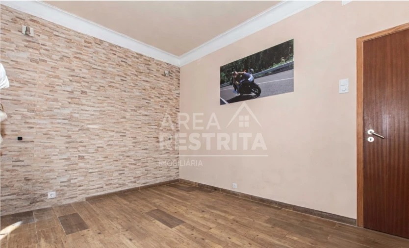 Apartamento T2 para Venda em Penha de França Foto 2