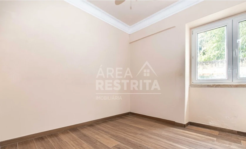 Apartamento T2 para Venda em Penha de França Foto 9