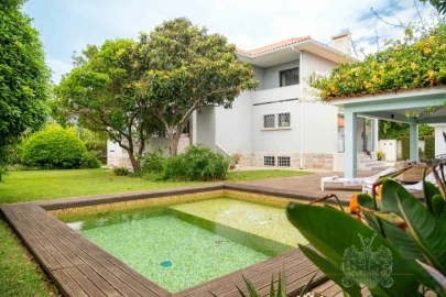 Moradia T4 para Venda em Carcavelos e Parede