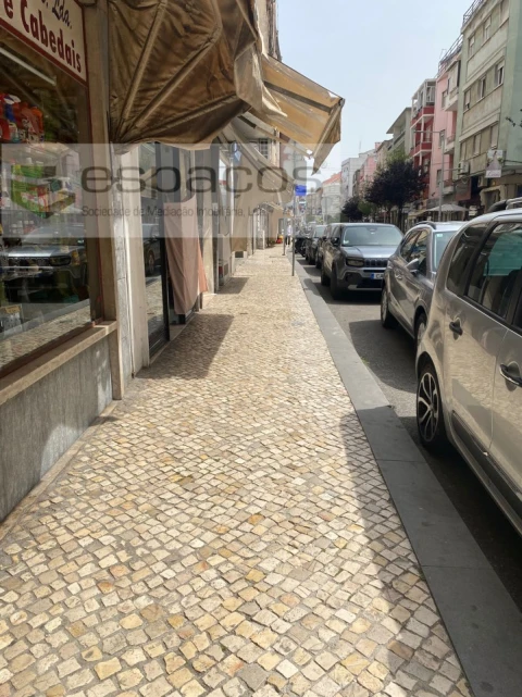Loja para Venda em Moscavide e Portela